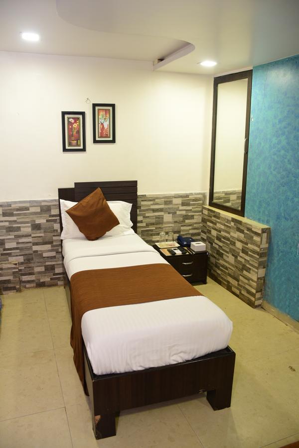 Hotel K.C Residency Bombay Extérieur photo